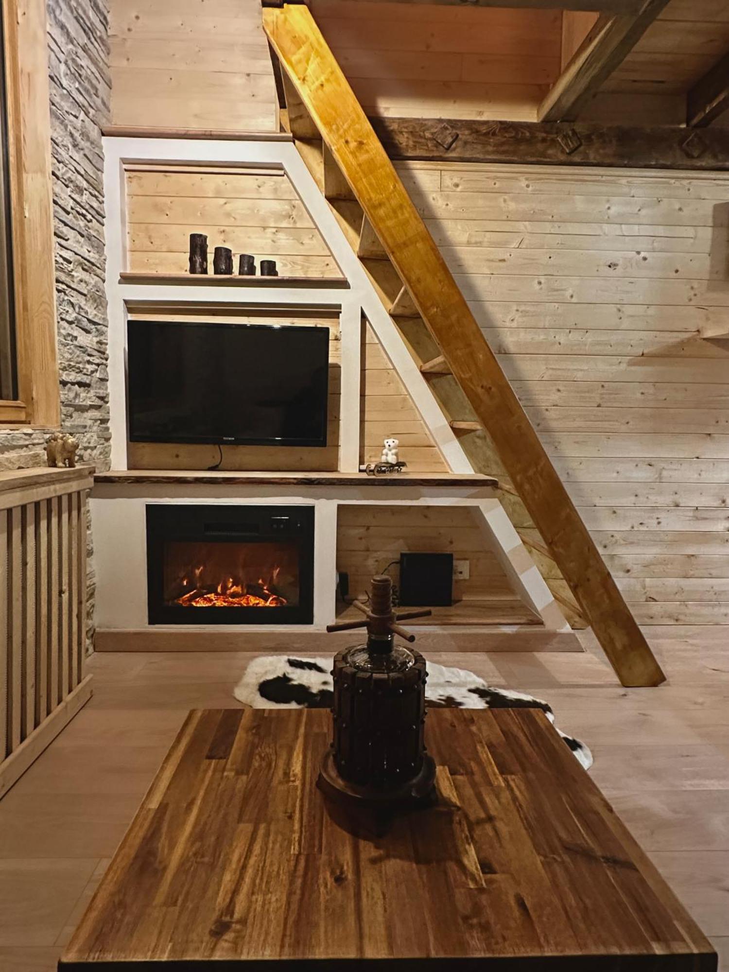 Petit Ours Blanc Apartamento Greolieres Exterior foto